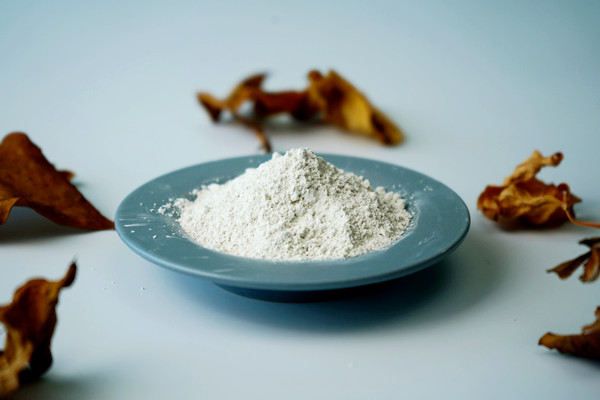 奶牛飼料中沸石粉應(yīng)該添加多少最合適？
