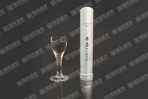 放入醒酒珠的白酒更好喝？—看新酒如何變老酒