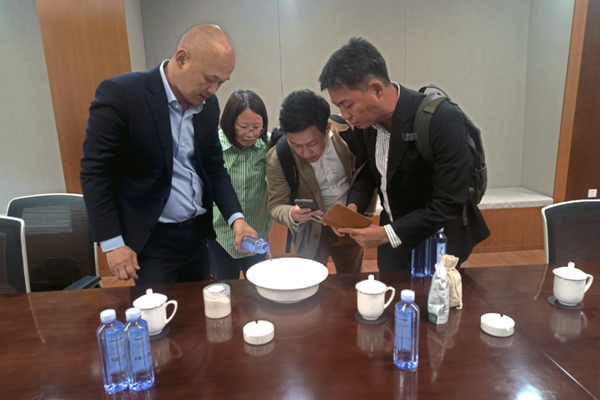 世界500強(qiáng)公司伊藤忠商事株式會(huì)社蒞臨國(guó)投盛世沸石產(chǎn)業(yè)基地考察合作-國(guó)投盛世